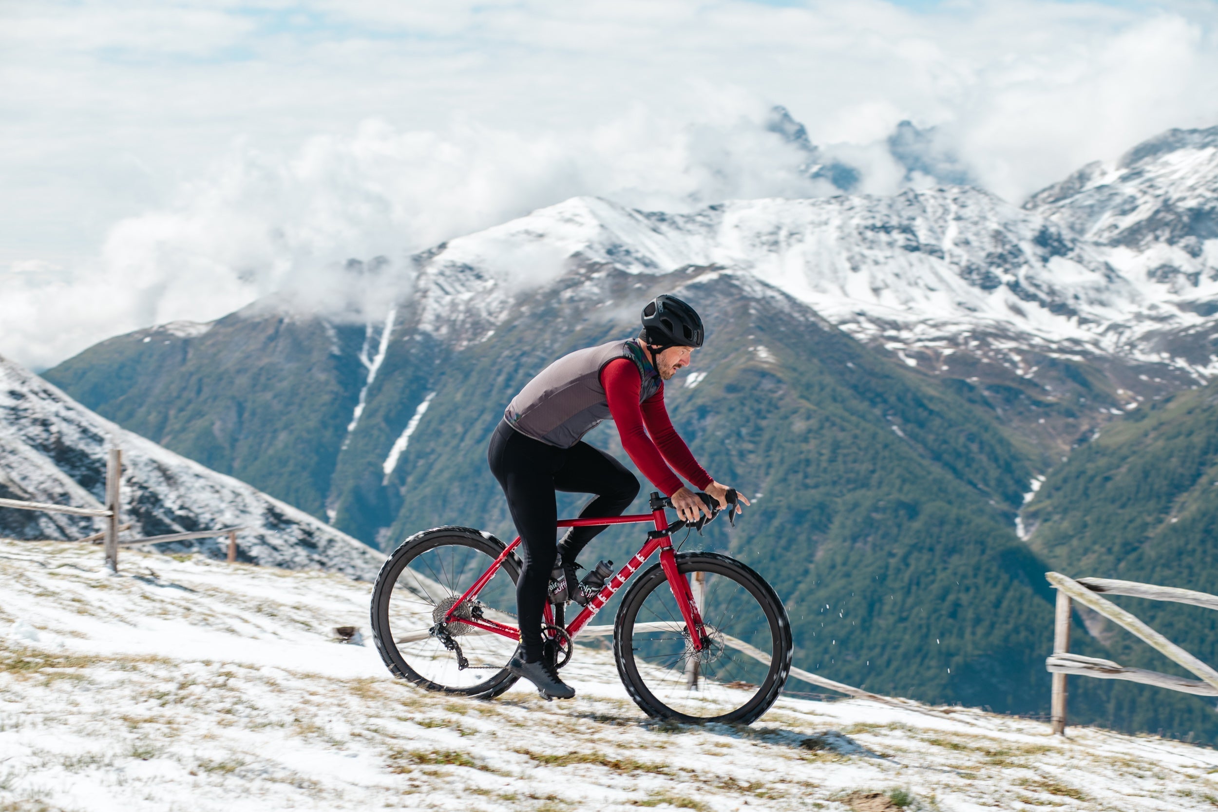 Cyclists around the globe enjoy the first custom 3D-printed saddle: Joyseat